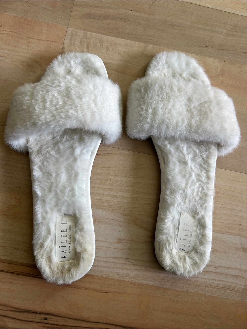 Kailee P. faux fur slide flat sandals in white